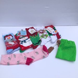 BUNDLE of Christmas crew socks-7 PAIRS!!